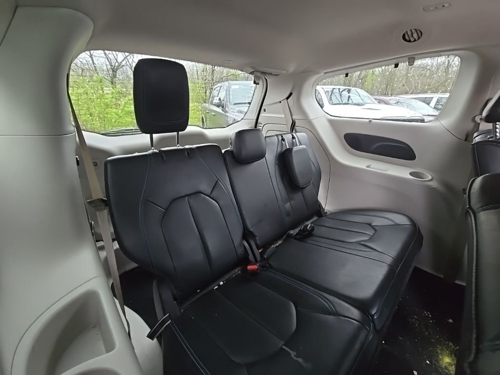 Used 2021 Black Chrysler Touring L image 19