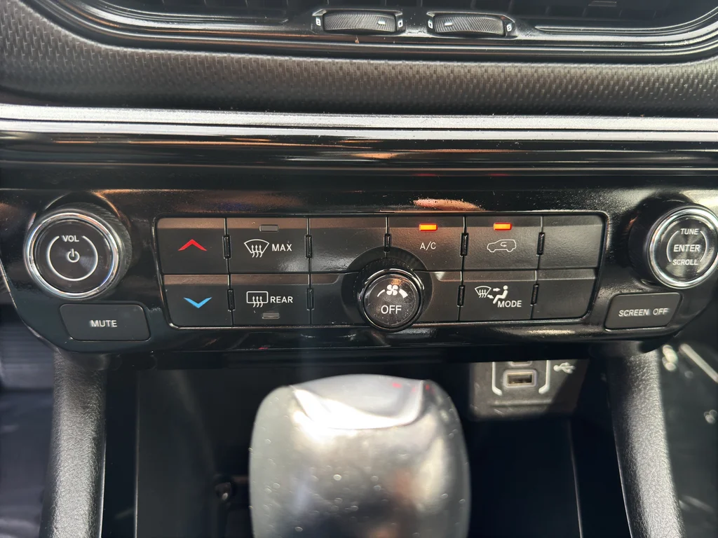 Used 2023 Bright White Clearcoat Jeep Altitude image 25