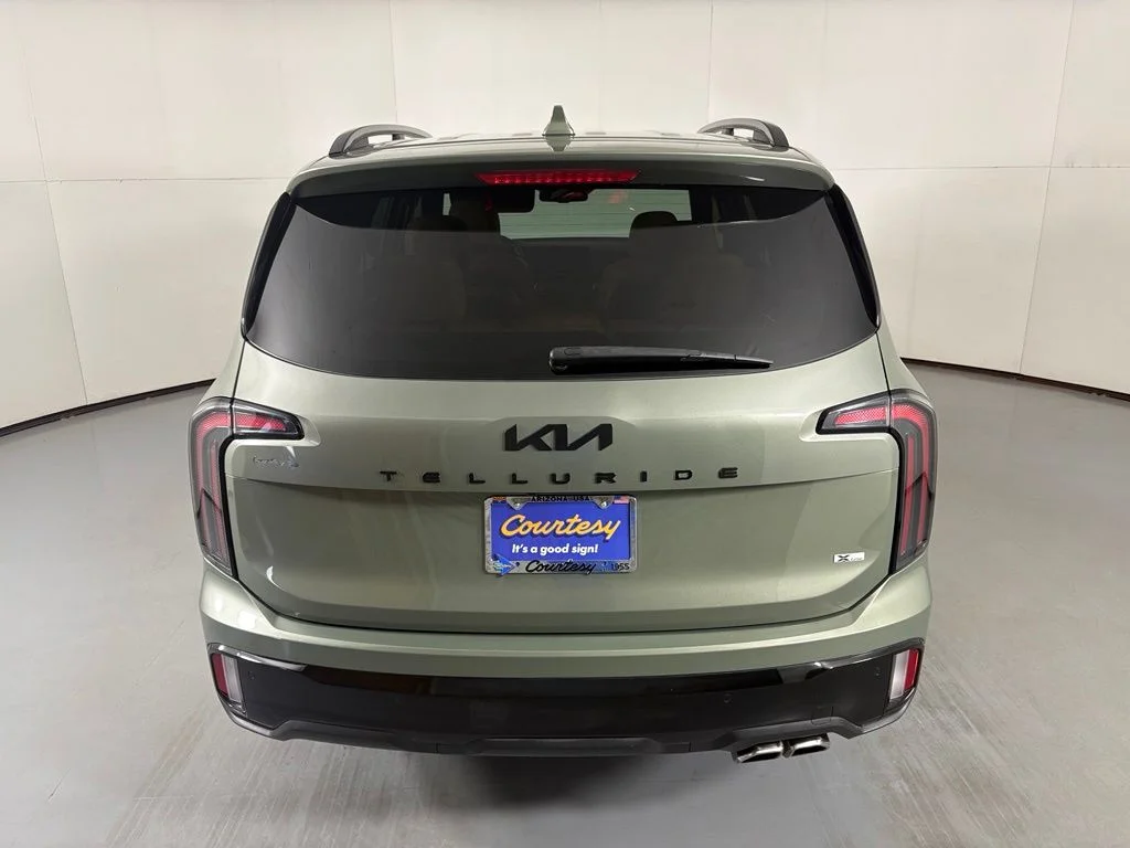 Used 2024 Green Kia EX X-Line image 7