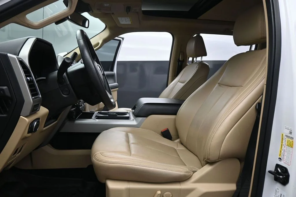 Used 2021 White Ford Lariat image 9