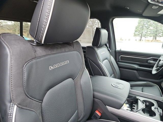 New 2026 Diamond Black Crystal Pearlcoat Ram Laramie image 11
