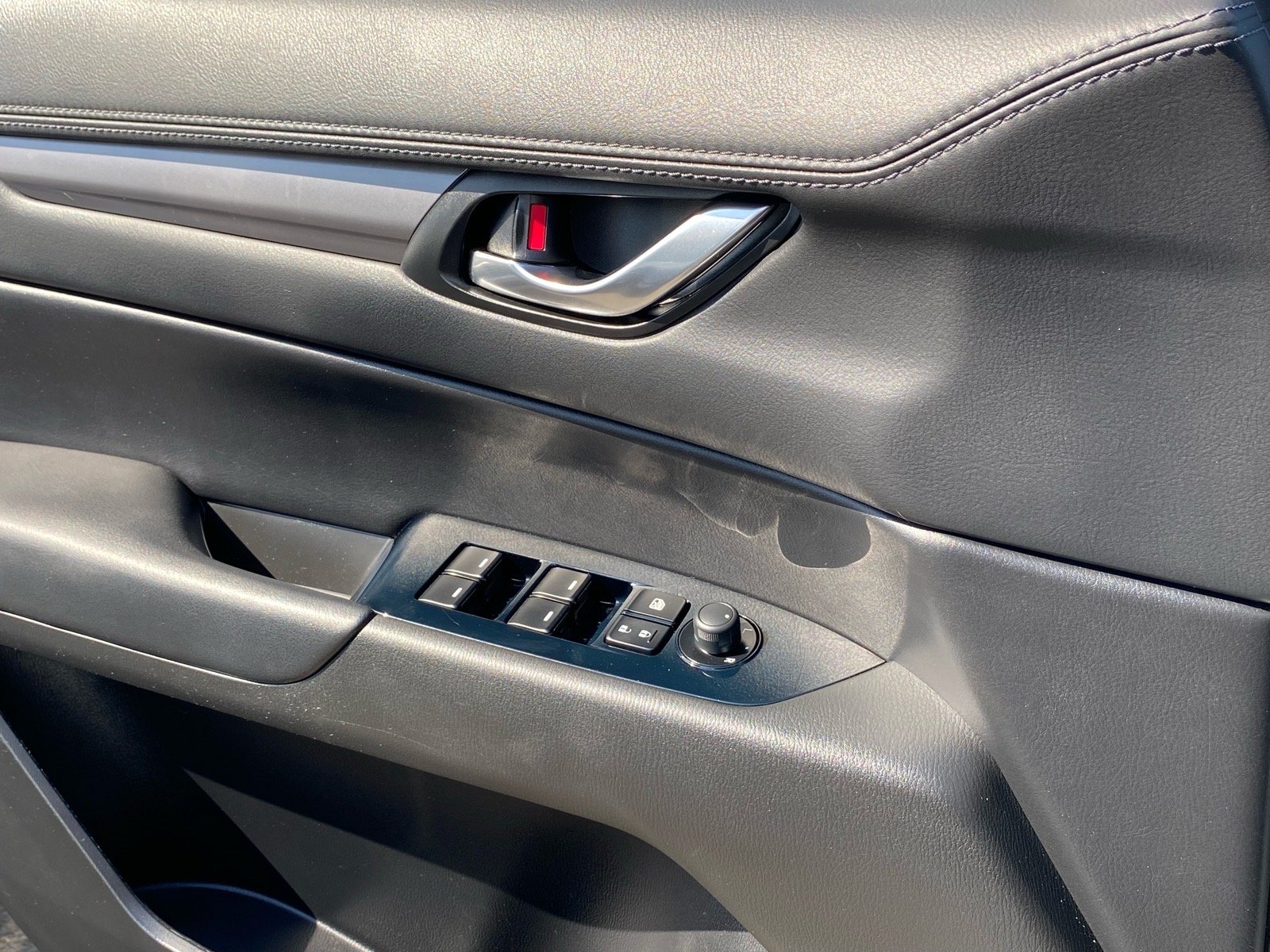 Used 2018 Silver Mazda Touring image 17