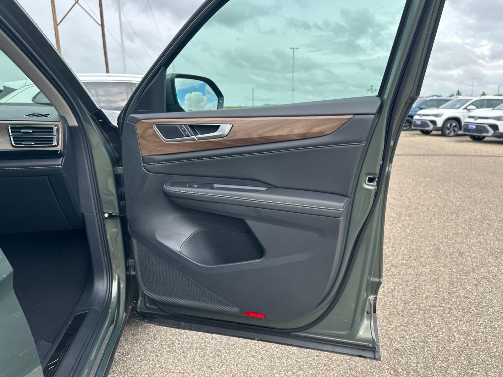 New 2026 Green Volkswagen 2.0T SE w/Technology image 45