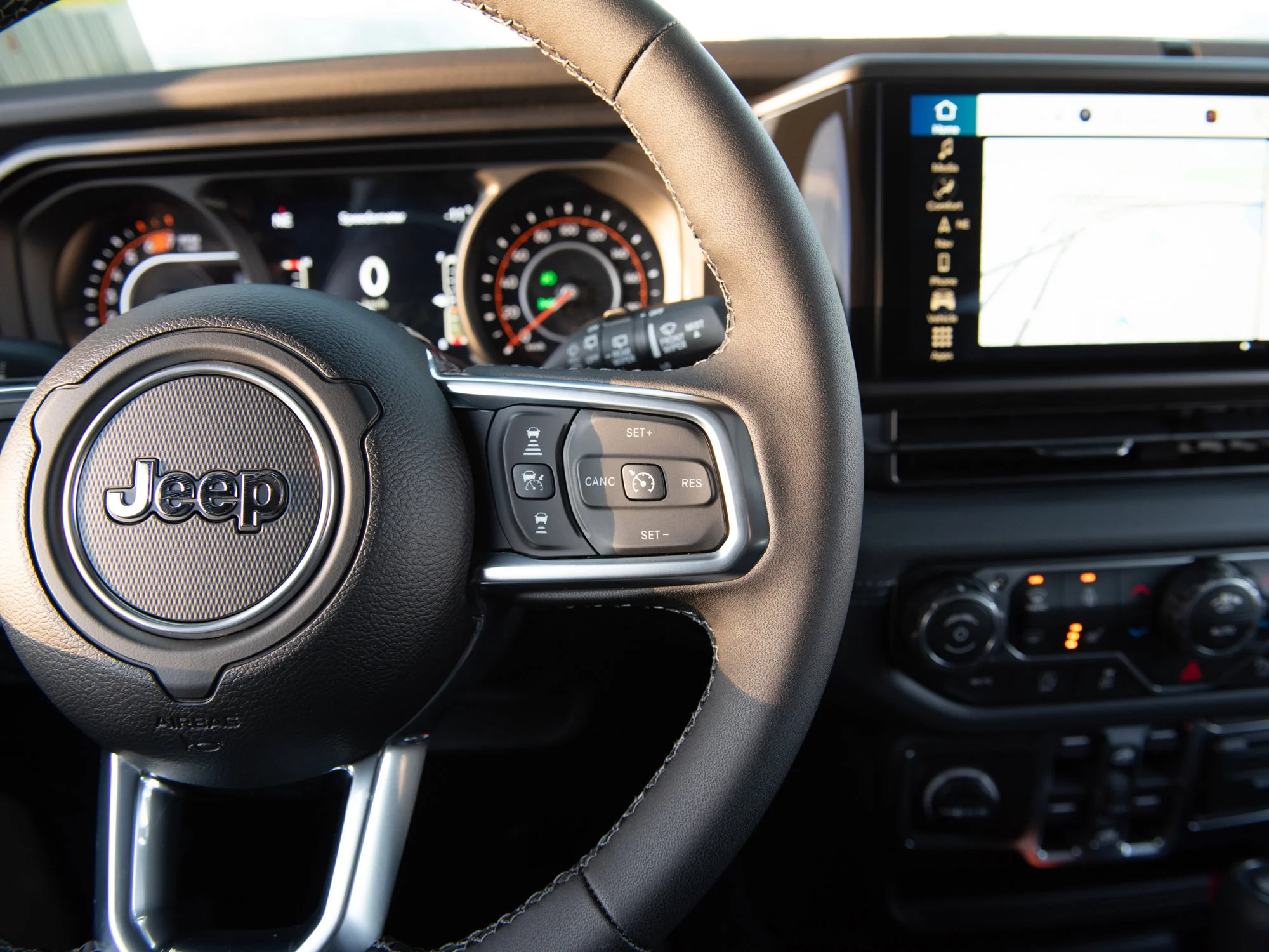 Used 2026 41 Jeep Sahara* 4 Door 4x4, McKinley Leather, Alpine Audio, Heated Seats image 15