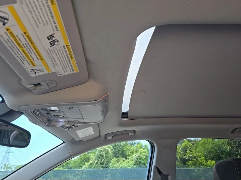 Used 2018 Coppertino Metallic GMC SLE image 25