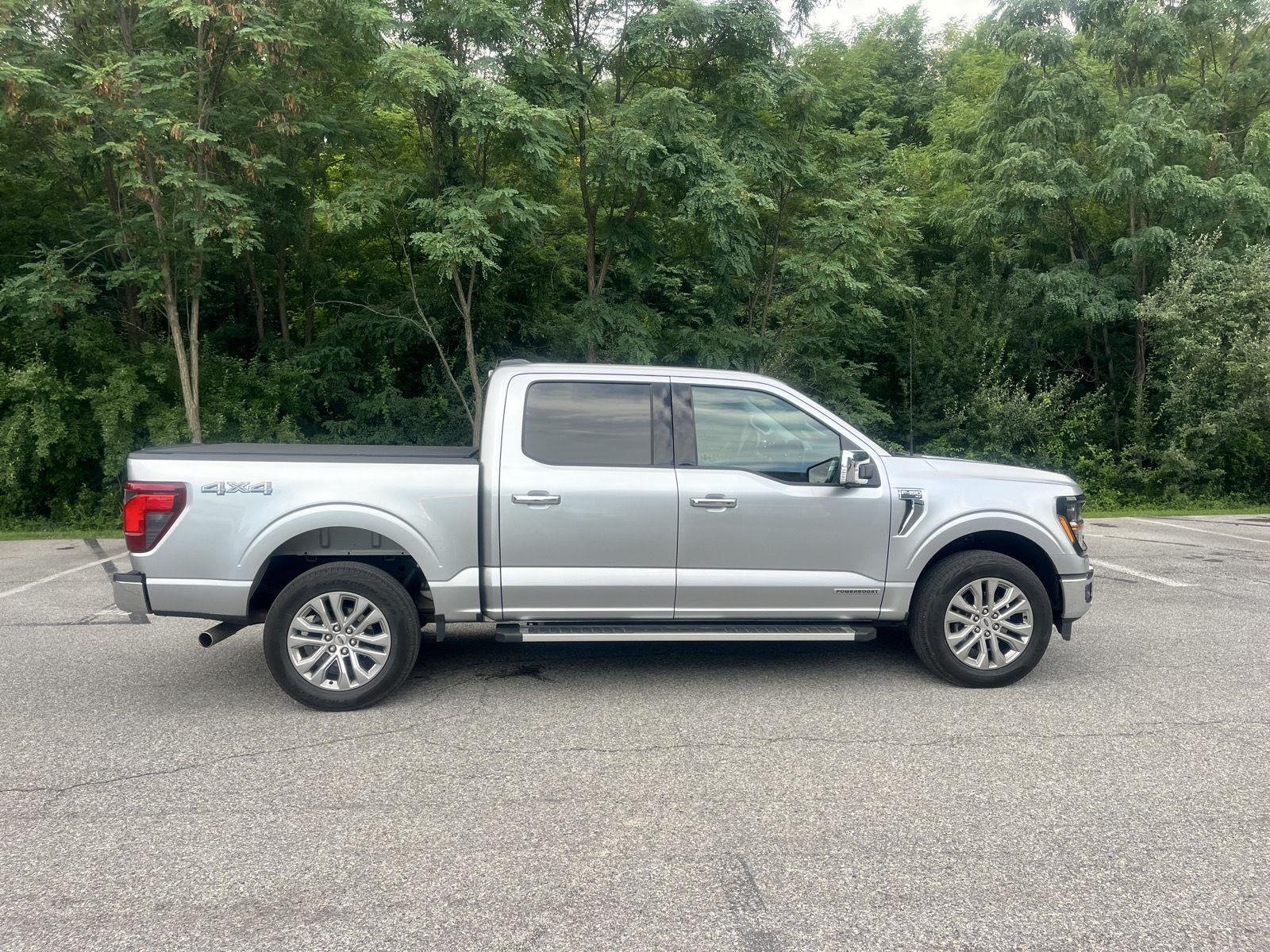 Used 2024 Iconic Silver Ford XLT image 8