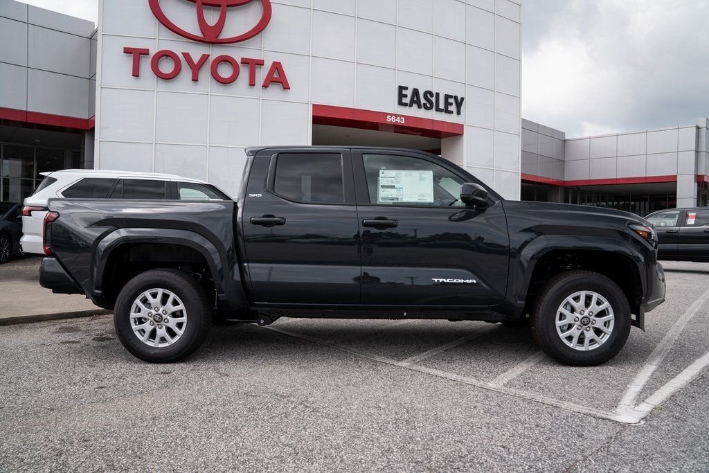 2025 Toyota Tacoma SR5 - Photo 9