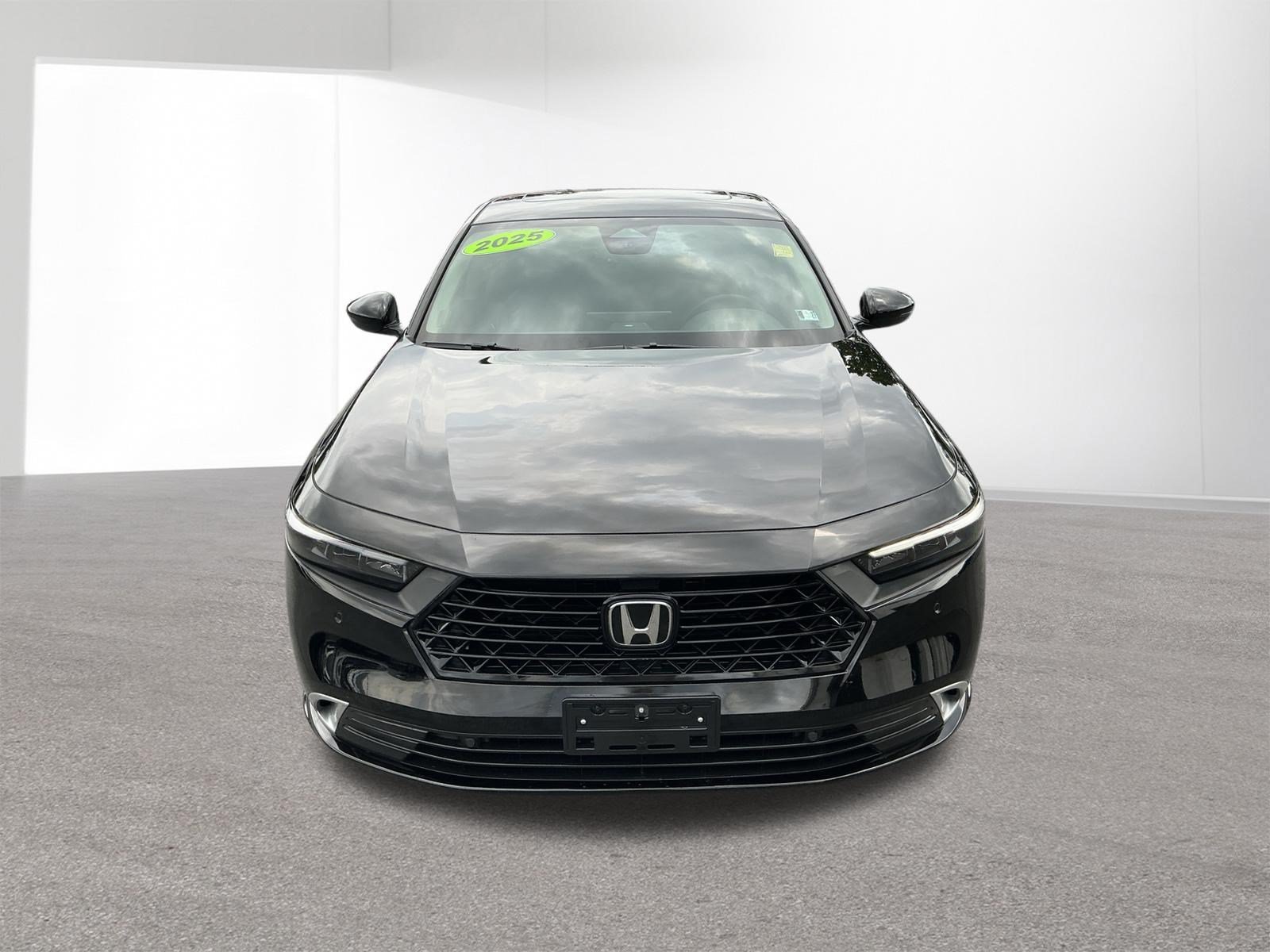 Used 2025 Black Honda Touring image 8