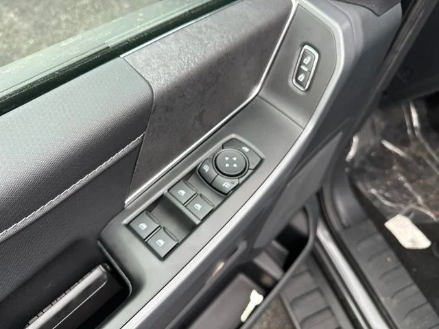 New 2026 Carbonized Gray Metallic Ford XLT image 18