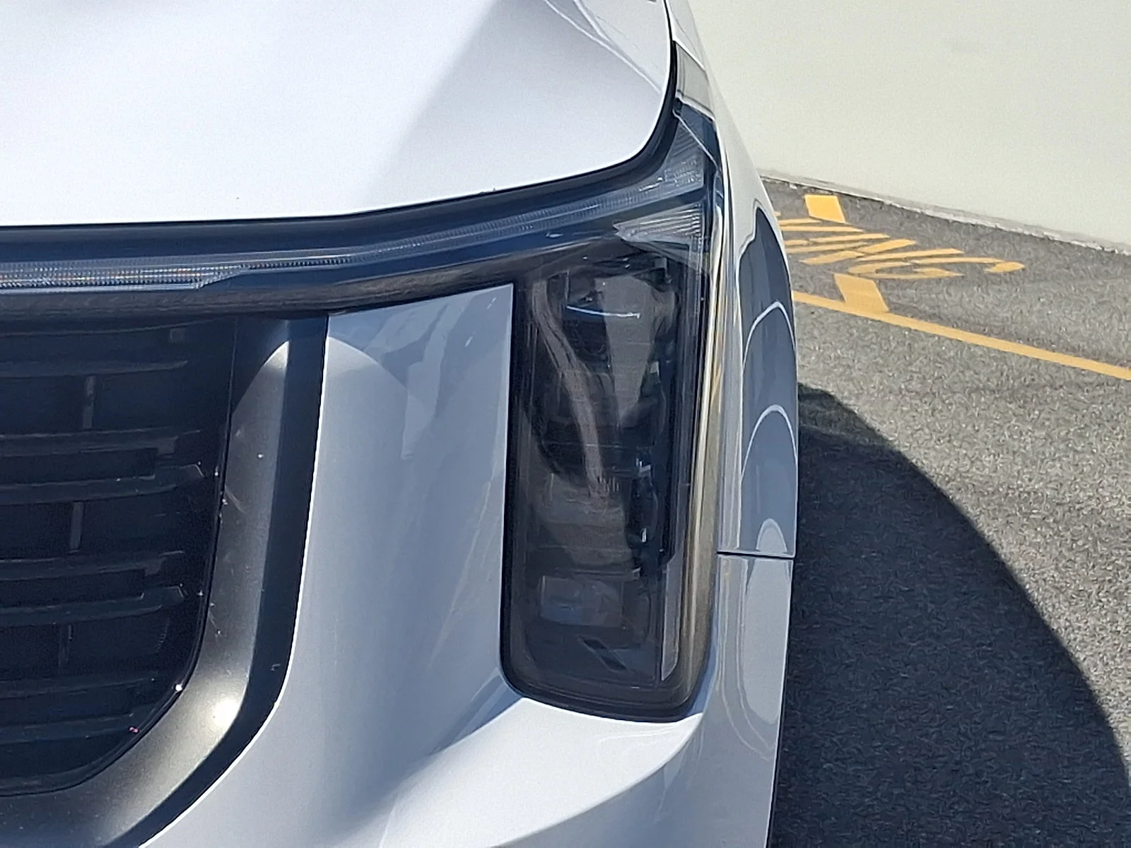 Certified Used 2025 White Kia X-Line SX Prestige image 9