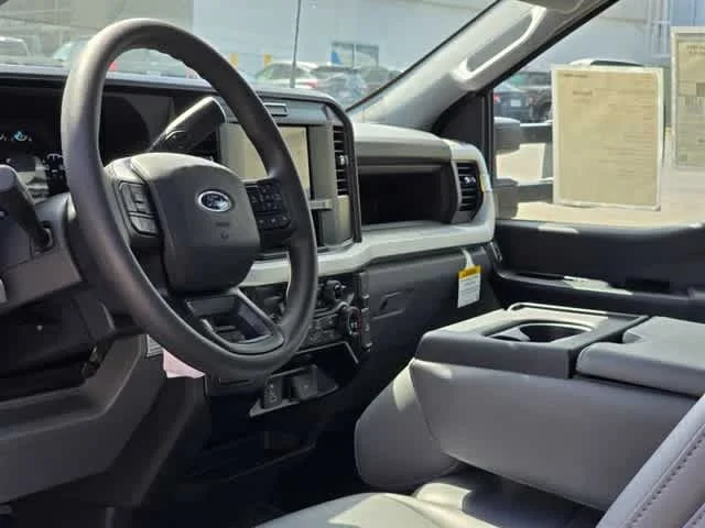 2025 Ford F-550 Super Duty Chassis Cab XL - Photo 63