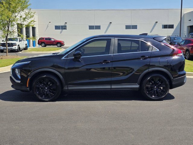 Used 2022  Mitsubishi LE image 15