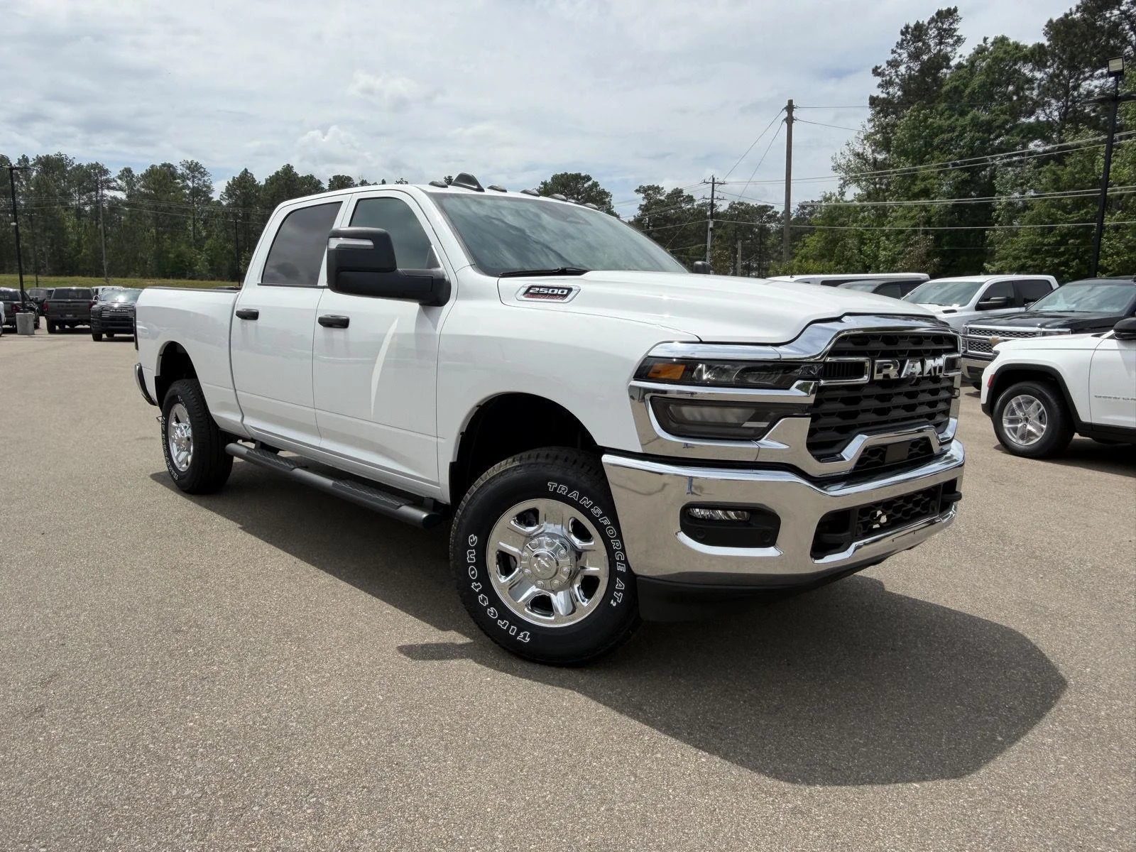 New 2026 Bright White Clear-Coat Exterior Paint RAM Tradesman image 3