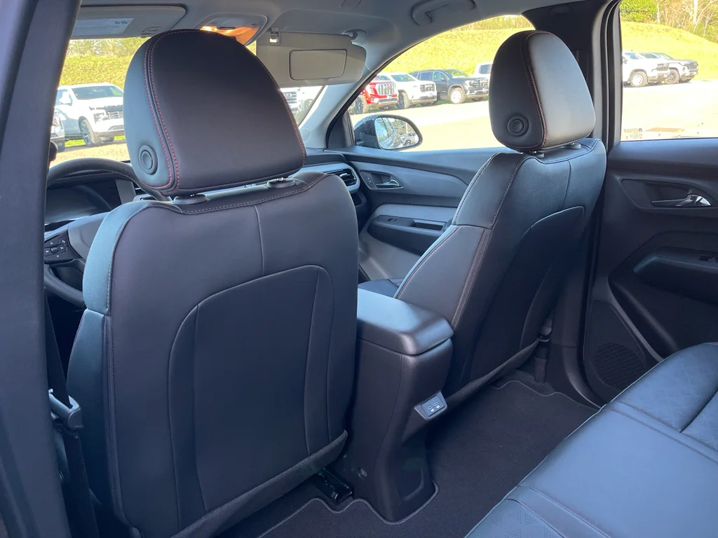 2027 Chevrolet Bolt RS - Photo 21