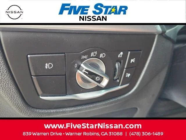 Used 2019 Silver BMW xDrive30i image 30