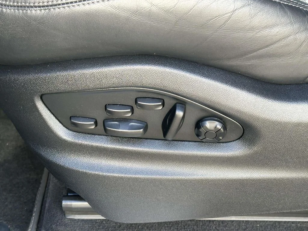 Used 2024 Chalk Porsche S image 25