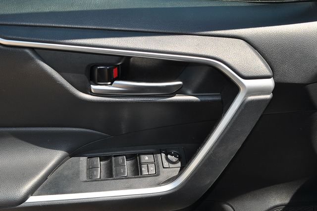 Used 2025 Silver Toyota XLE image 12