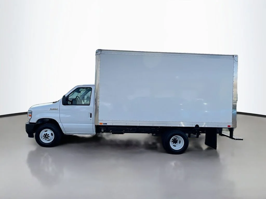 New 2027 Oxford White Ford Base image 6