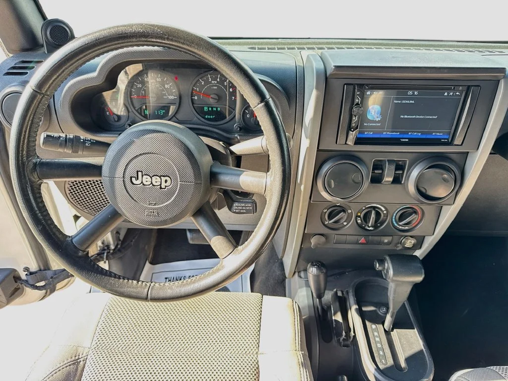 Used 2007 Silver Jeep X image 24