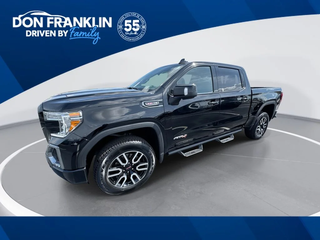 2022 GMC Sierra 4WD Crew Cab Short Box AT4's photo