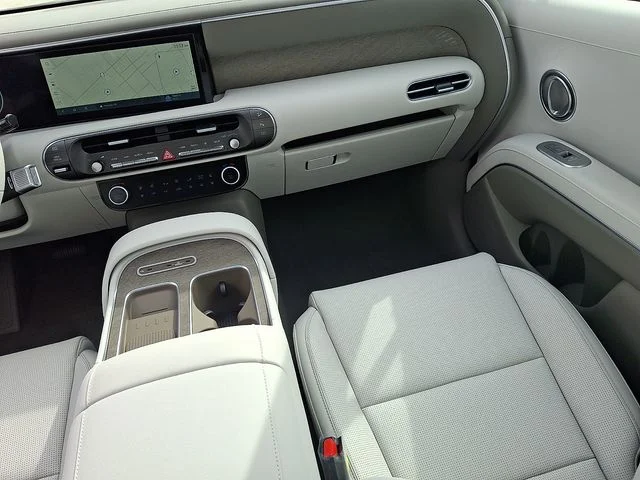 New 2026 Silver Hyundai SEL Premium image 11