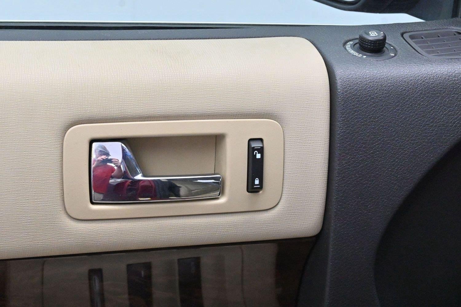 Used 2014 Ruby Red Metallic Tinted Clearcoat Ford Limited image 11