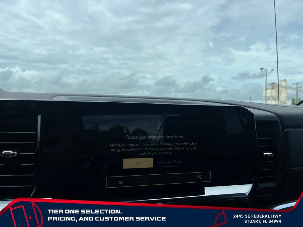 New 2026 Summit White GMC Elevation image 30