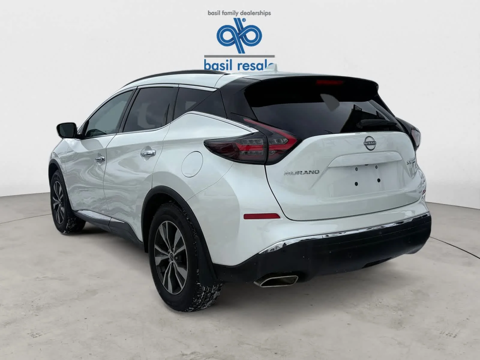 Used 2024 Pearl White Tricoat Nissan SV image 5