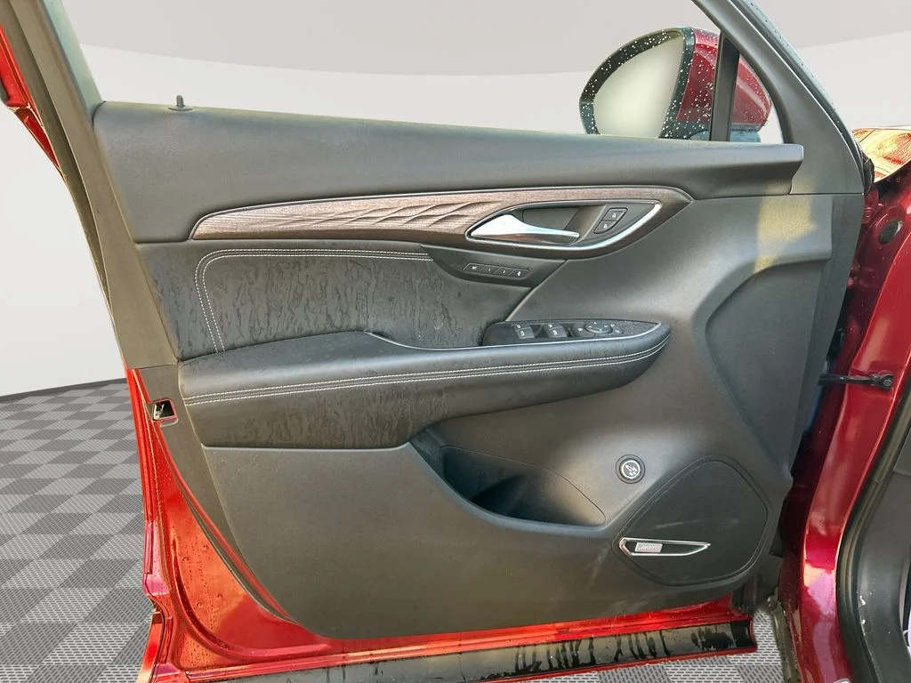 Used 2023 Red Buick Avenir image 26