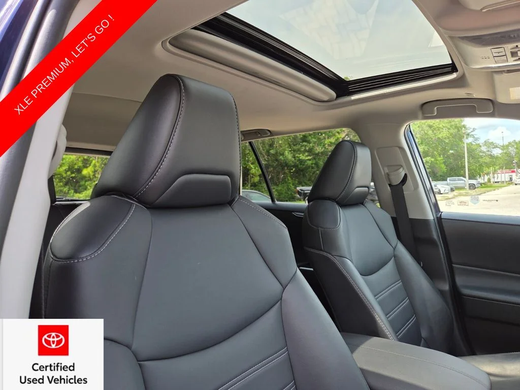 Certified Used 2023  Toyota XLE Premium image 15