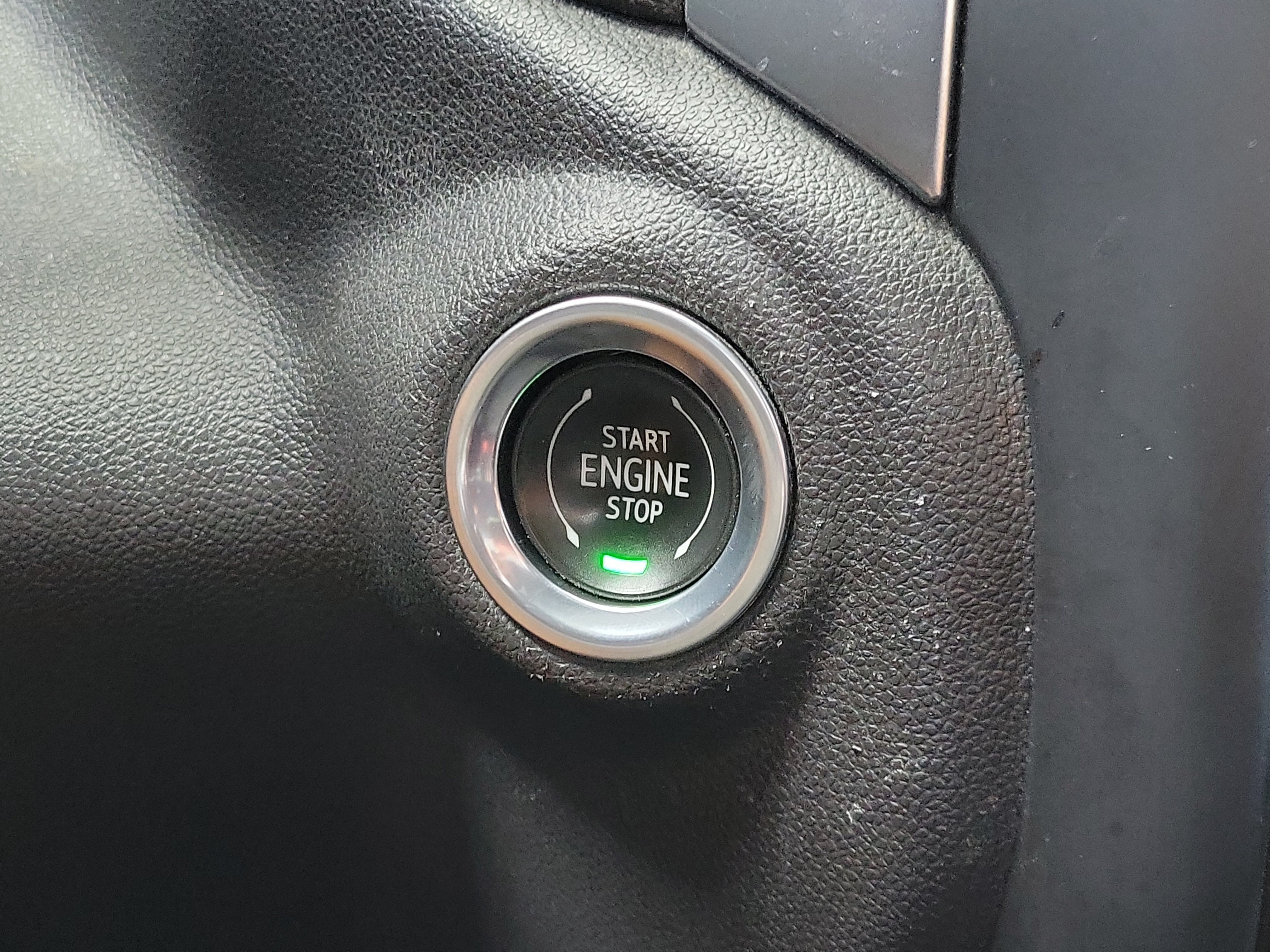 Used 2020 Summit White Chevrolet RST image 29