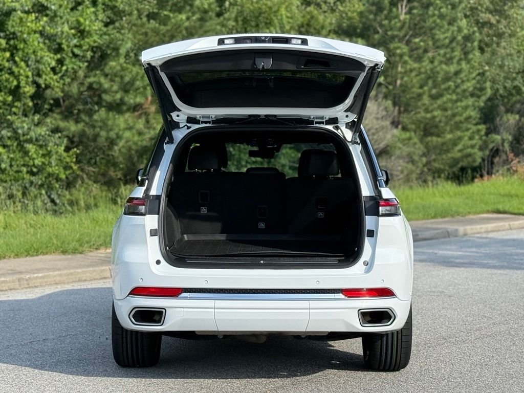 Used 2024 White Jeep Summit image 14