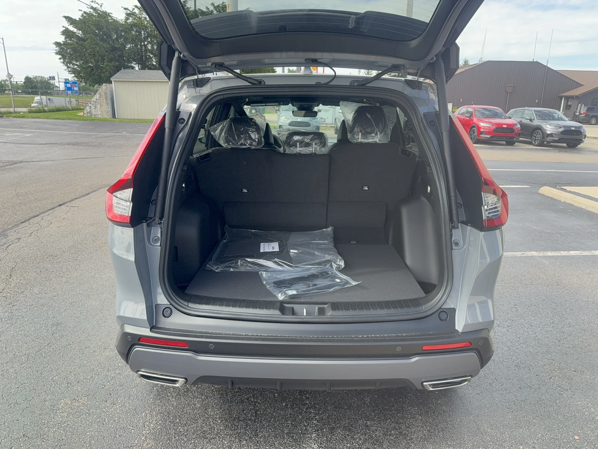 New 2026 Urban Gray Pearl Honda Sport-L image 17