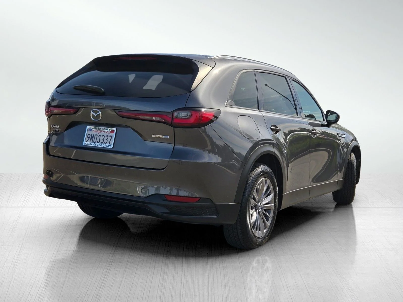 Certified Used 2024 Machine Gray Metallic Mazda Preferred image 4