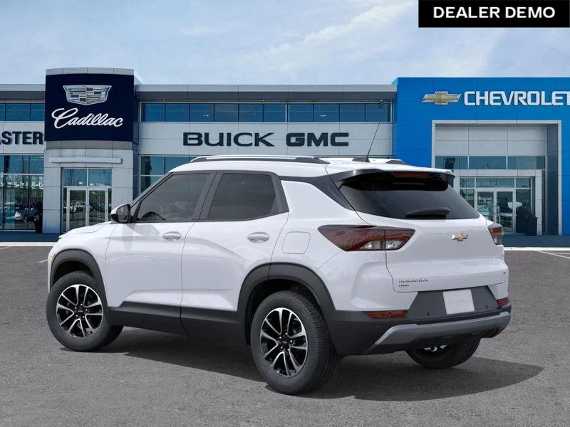 Used 2026  Chevrolet LT image 3