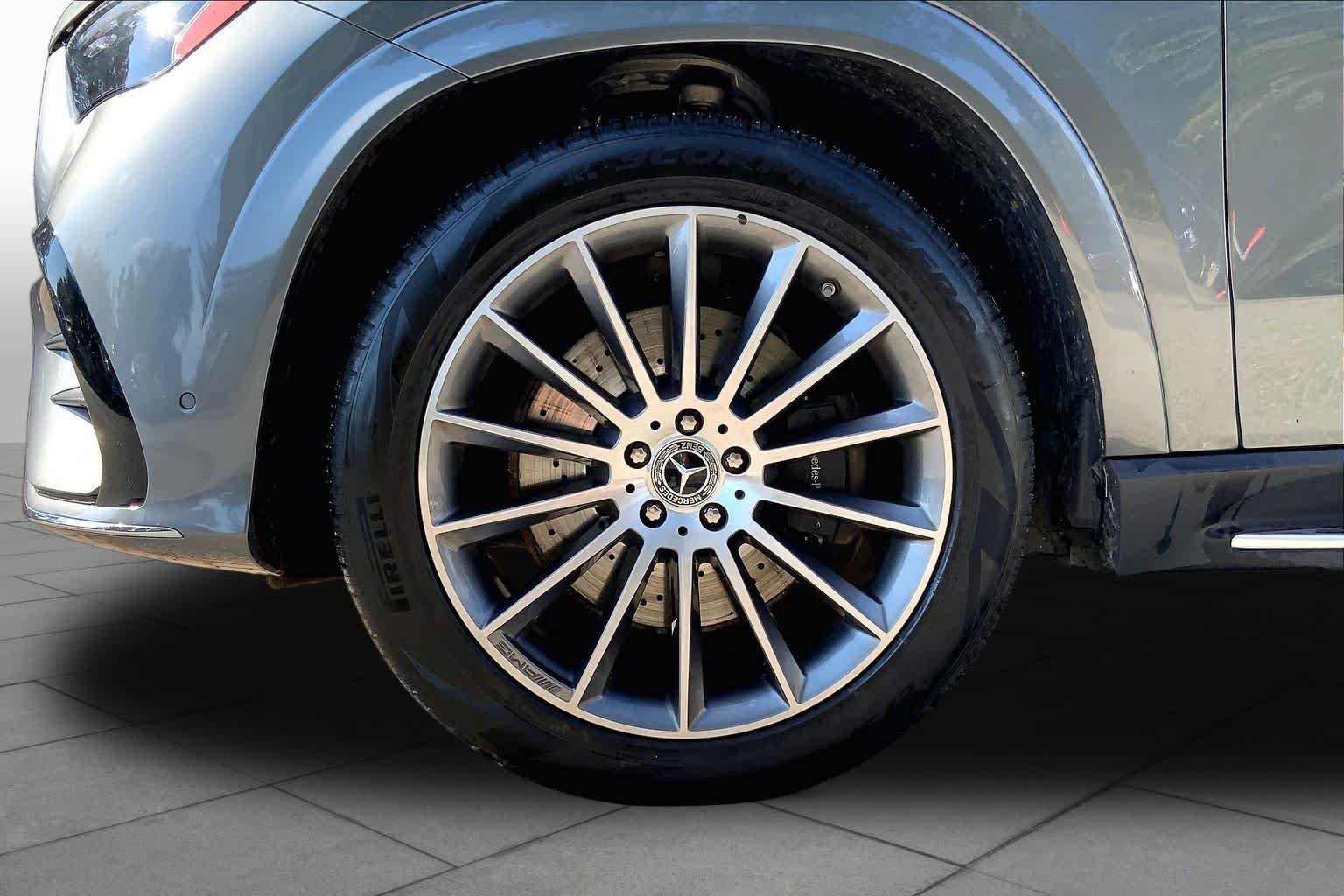 Used 2025 Selenite Grey Metallic Mercedes-Benz GLE 450 image 11