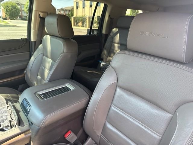 Used 2020 White GMC Denali image 12