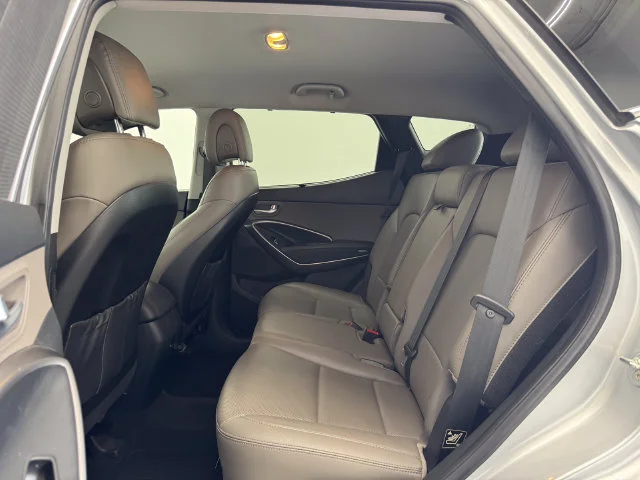 Used 2018 Sparkling Silver Hyundai 2.4 Base image 21