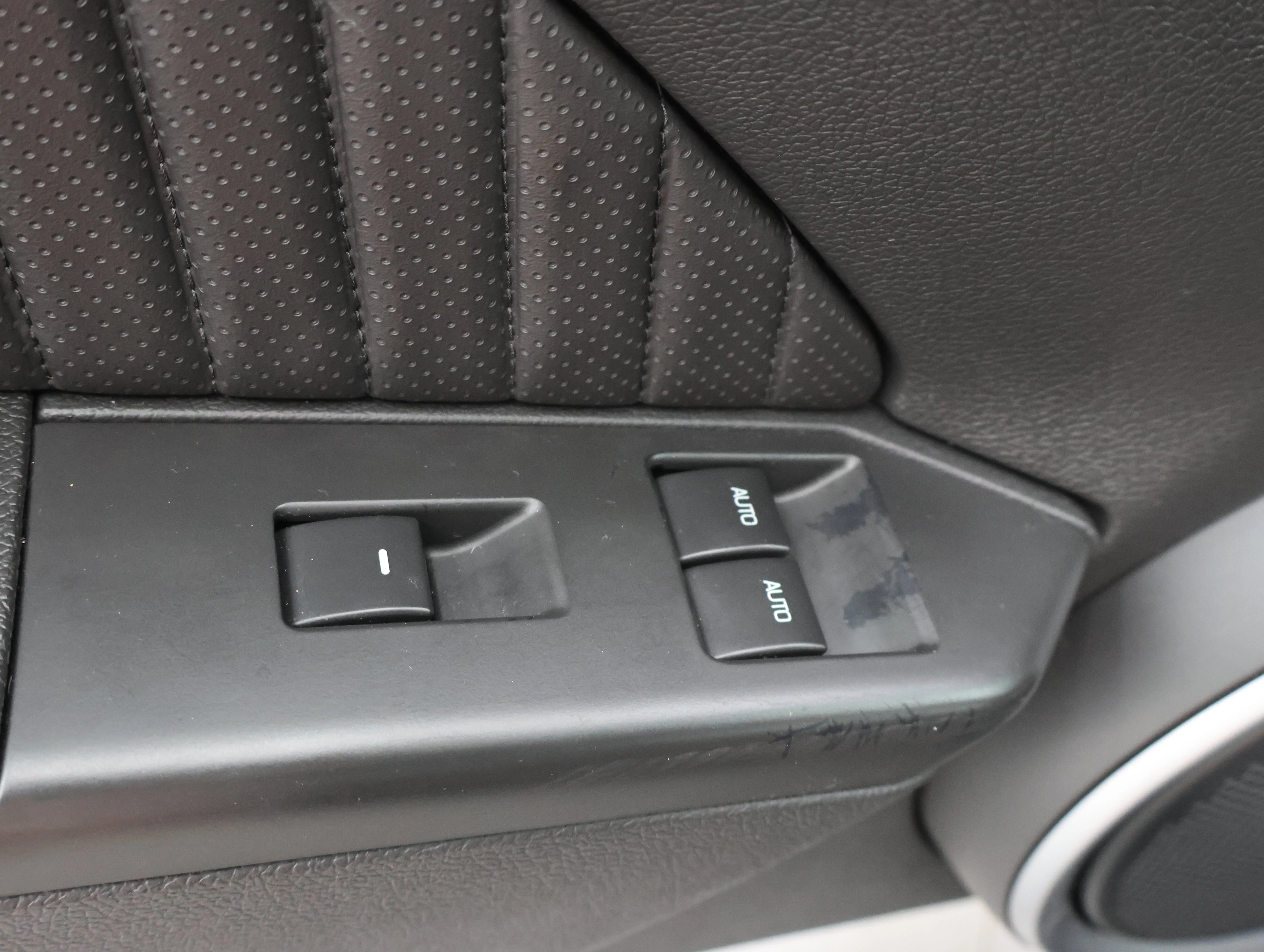 Used 2014 Black Ford Shelby GT500 image 34