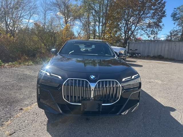 2025 Bmw 740i xDrive photo 2