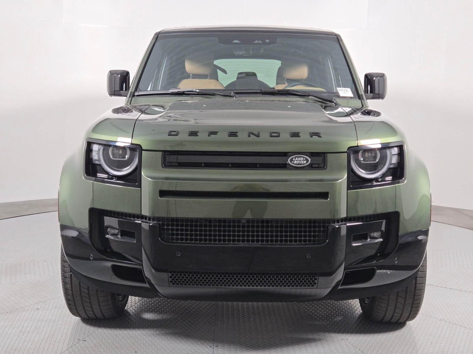 New 2026 Woolstone Green Land Rover X-Dynamic SE image 8
