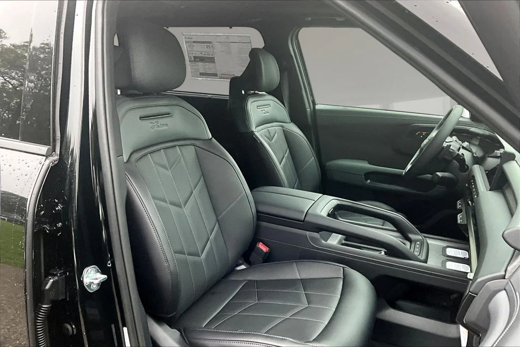 New 2027 Ebony Black Kia X-Line SX image 11