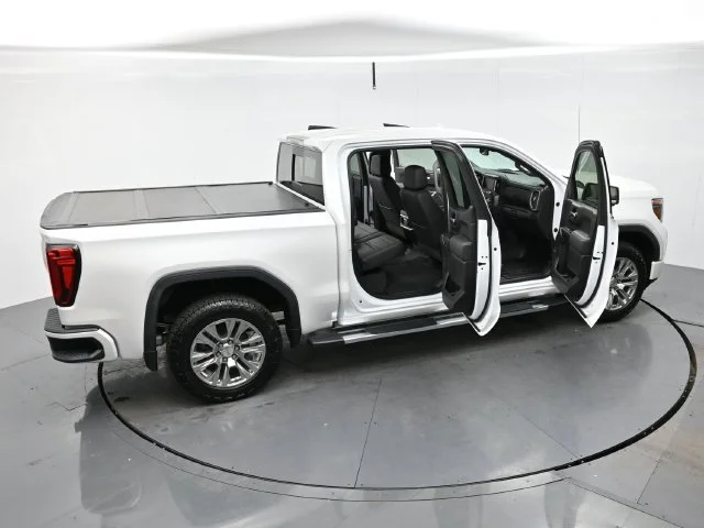 Used 2019 WHITE FROST TRICOAT GMC Denali image 44