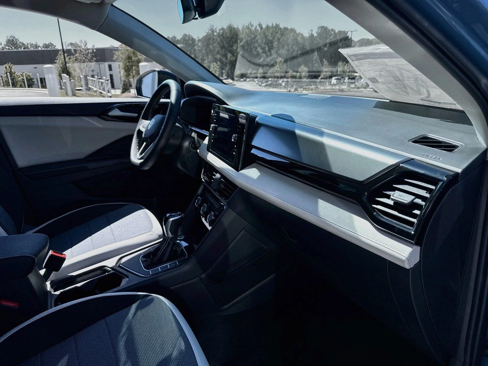 New 2027 Monterey Blue Pearl Volkswagen S image 25