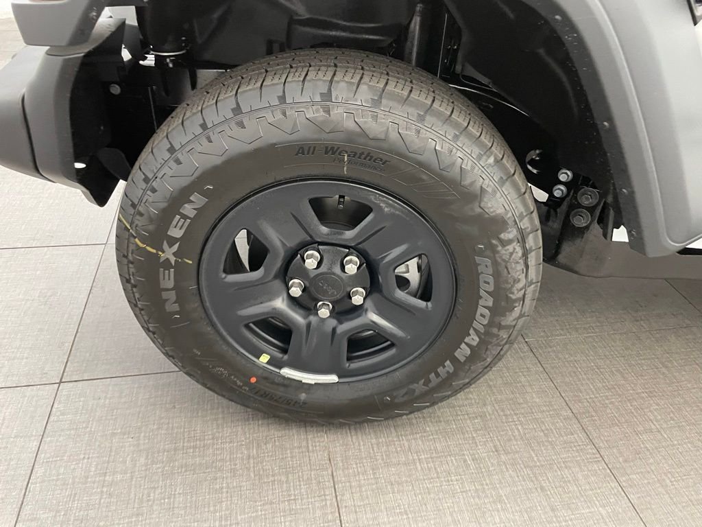 New 2026 Bright White Clear-Coat Exterior Paint Jeep Sport image 8
