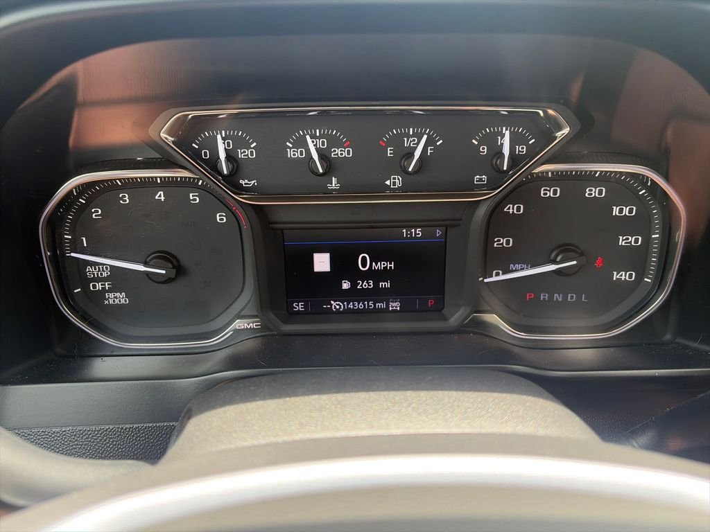 Used 2019 White GMC SLT image 16