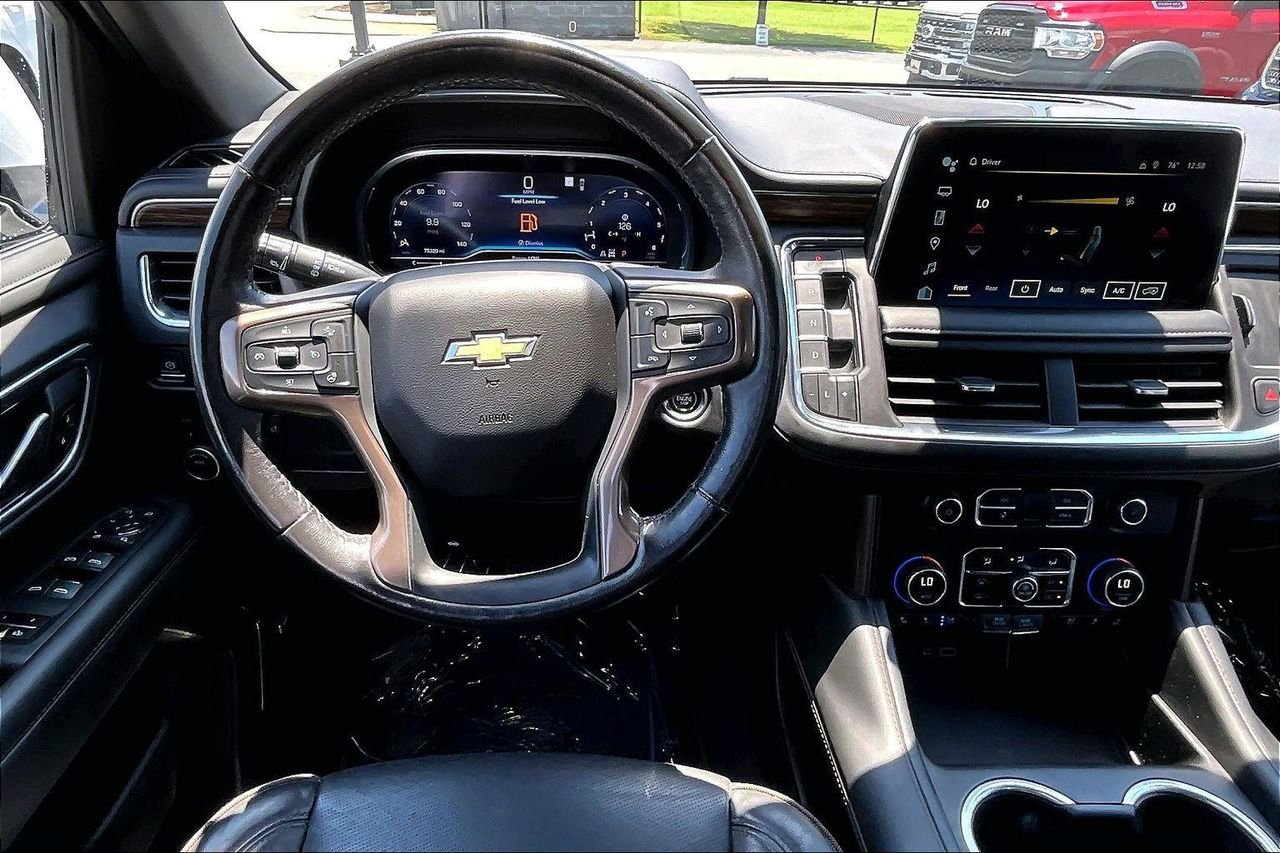 Used 2023 Iridescent Pearl Tricoat Chevrolet 4WD High Country image 10