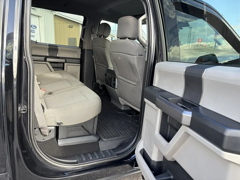Used 2019 Black Ford Super Duty XLT image 14