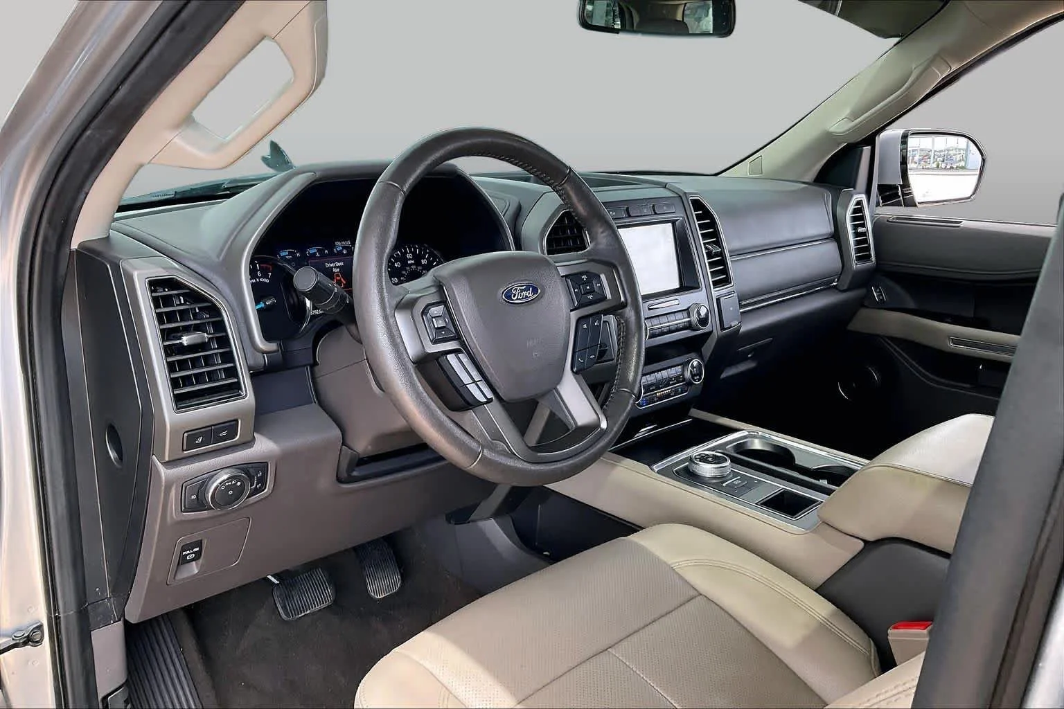 Used 2020 Iconic Silver Ford XLT image 18