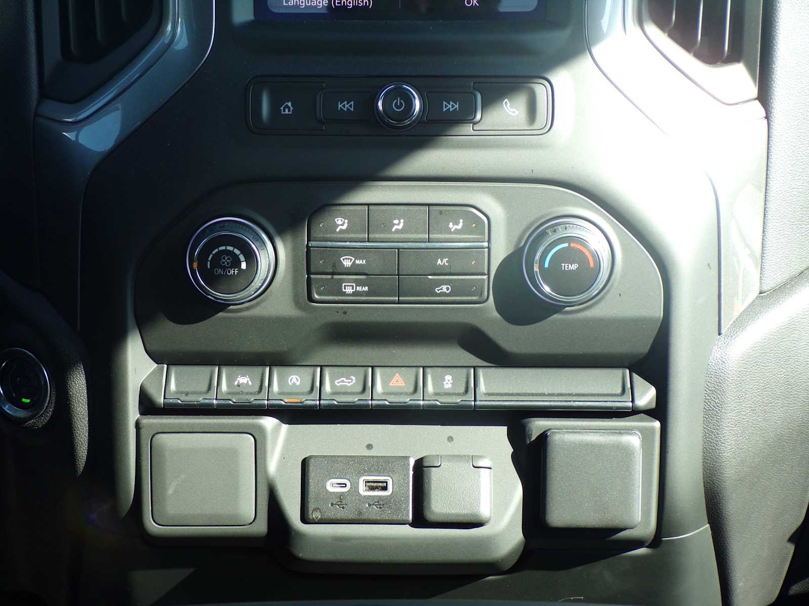 2024 Chevrolet Silverado 1500 Custom - Photo 17